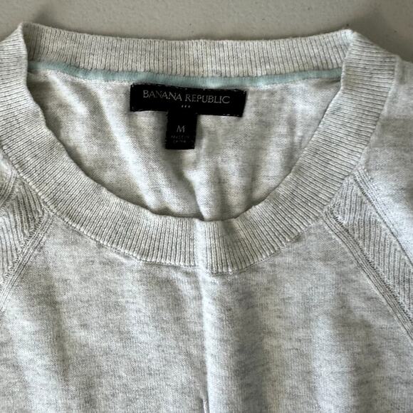 Banana Republic Gray Crew Neck Cotton Light Sweater Women's Size Medium - Picture 4 of 5